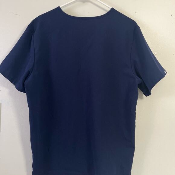EUC Navy Figs Catarina One Pocket Scrub Top Women’s Extra Large XL - Picture 3 of 3